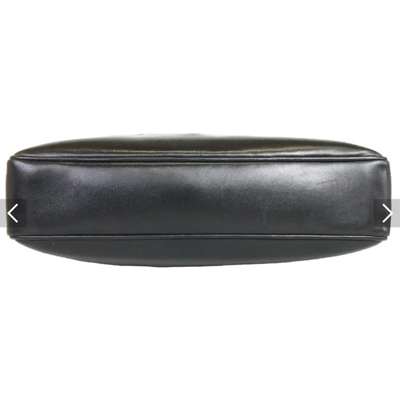 Chanel Chain Tote - Picture 5 of 9